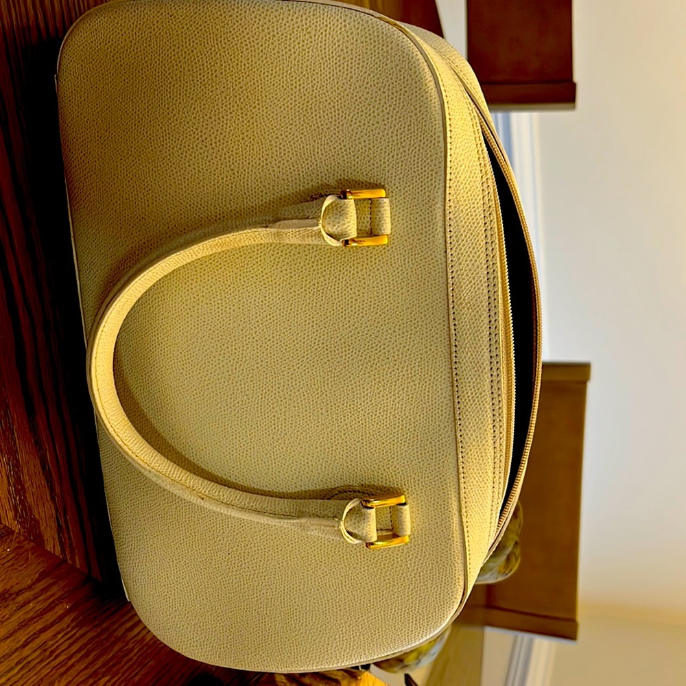 Maraolo Beige tote Amazing condition